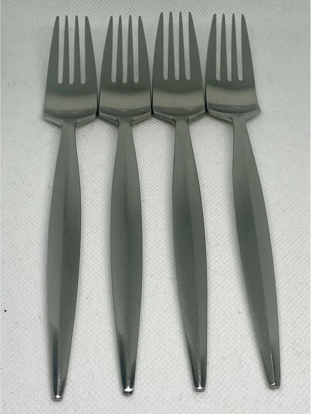 (4) Gourmet Settings STEELGRASS 18/8 Stainless Salad Fork Lot ~ 6.75”